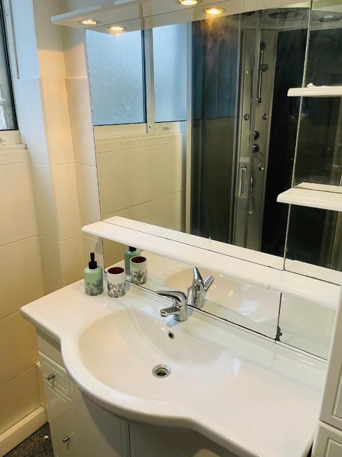 Charmant Appartement De Coeur De Ville - 2 Chambres Lits Queen Size - Netflix - Wifi Cherbourg-en-Cotentin Εξωτερικό φωτογραφία